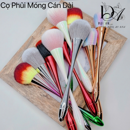 cọ phủi móng cái dài