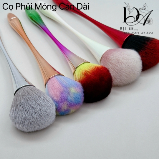 cọ phủi móng cái dài