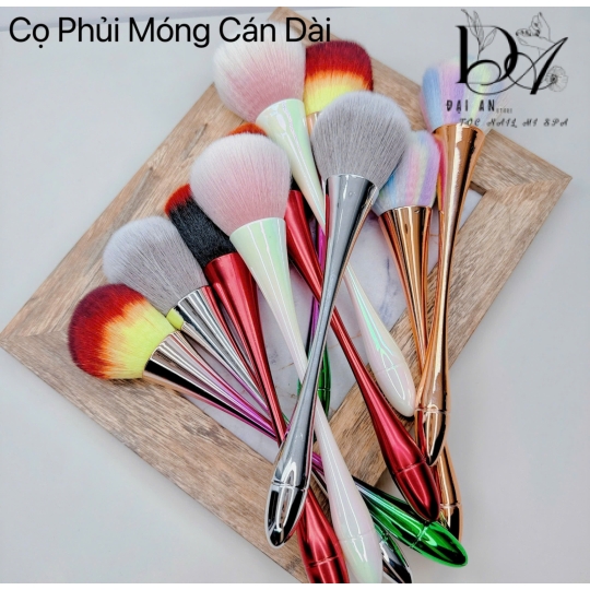 cọ phủi móng cái dài