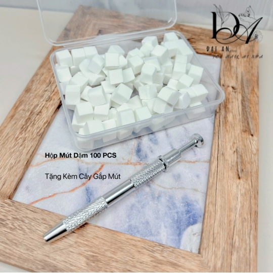 hộp mút dặm 100 pcs tặng kèm cây gắp nút 